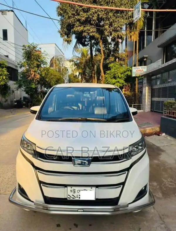 Toyota Noah 2.0 FWD (8 Seater) 2017 White