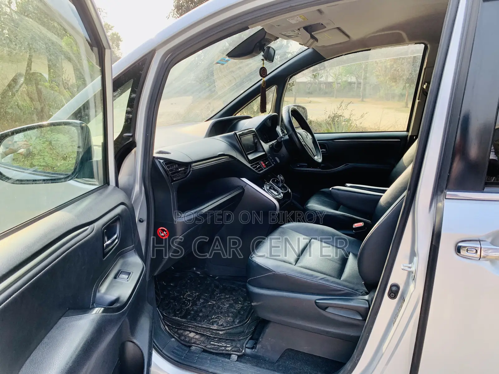 Toyota Esquire Gi Push Start 2017