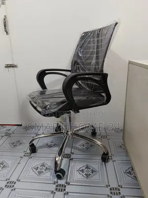 Modern Breathable Office Chair – Smart Design for Comfort