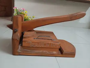 প্রিমিয়াম কাঠের রুটি মেকার