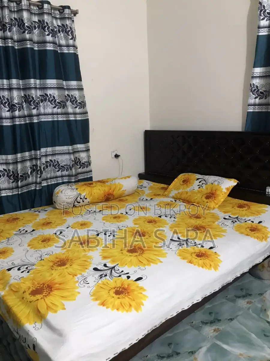 Malaysian Wood 5/6 Hand Bed