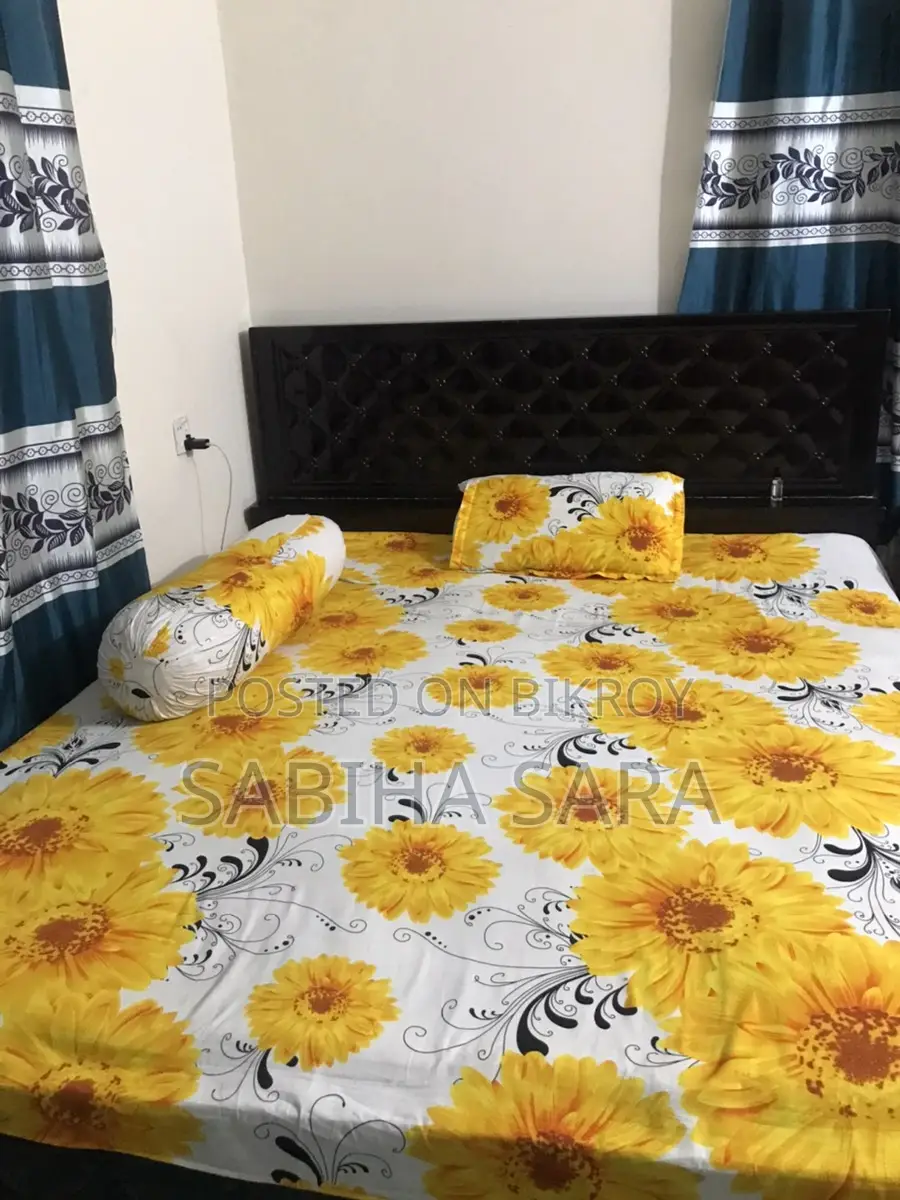 Malaysian Wood 5/6 Hand Bed