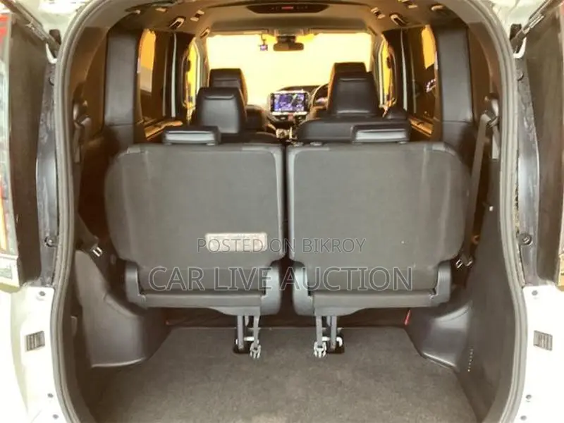 Toyota Noah Hybrid SI WXB 2021