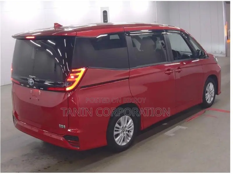 Toyota Noah Hybrid S-G 2023