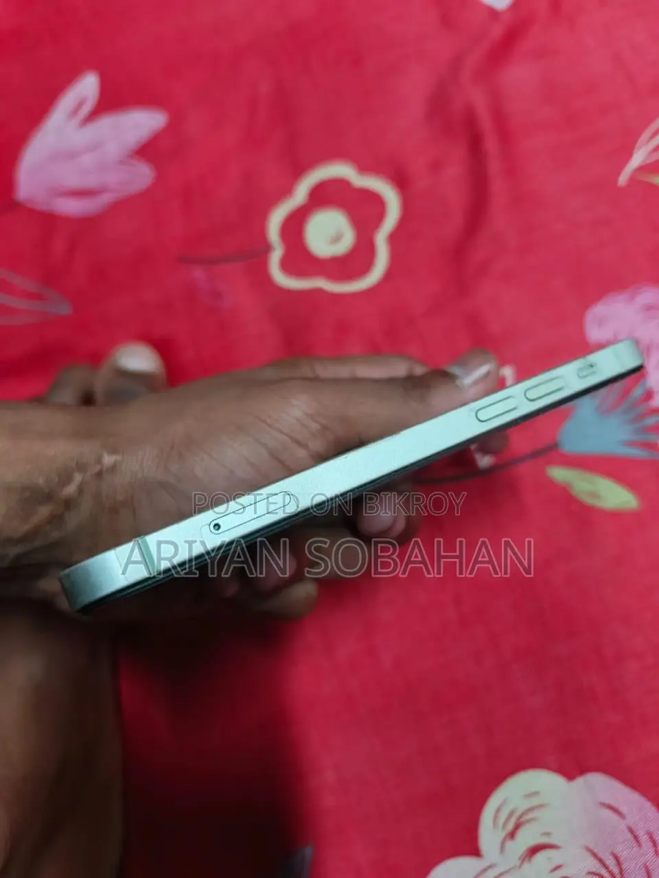 Apple iPhone 12 (Used)