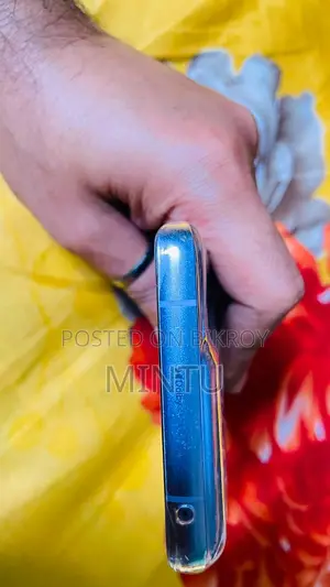 মটোরোলা এজ ৫০ প্রো ৮/২৫৬ (ব্যবহৃত)