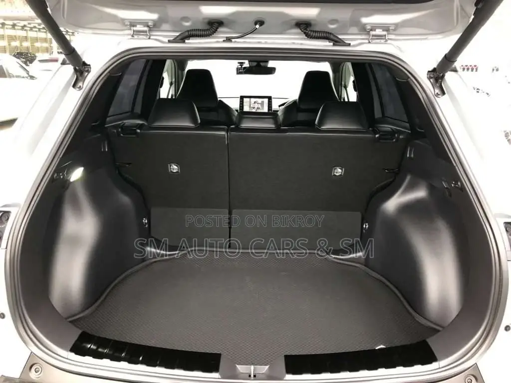 Toyota Corolla Cross Z Nardo Grey 2021
