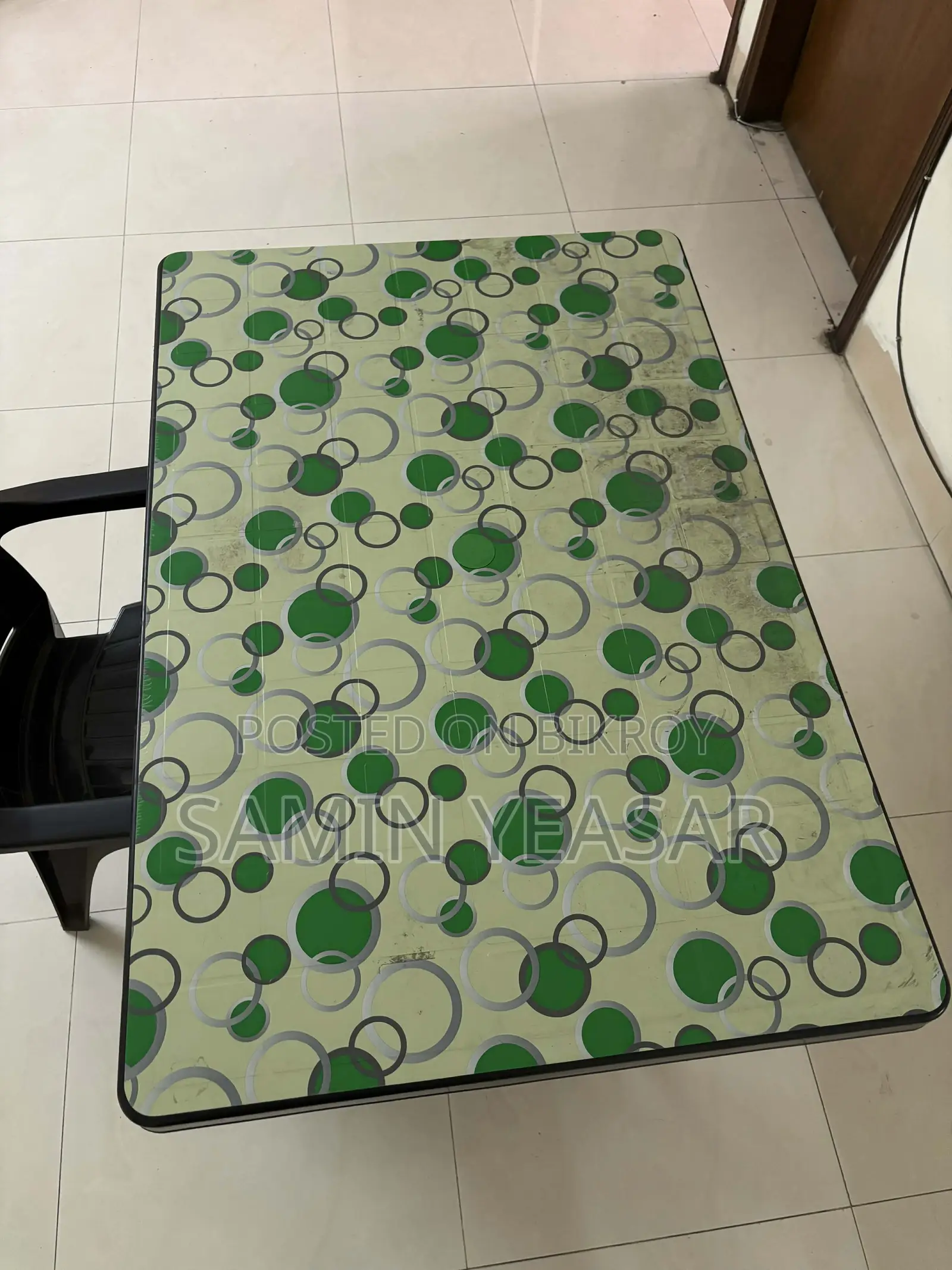 4 Seated Bengal Dining Table With An Arm Comfort Chair.