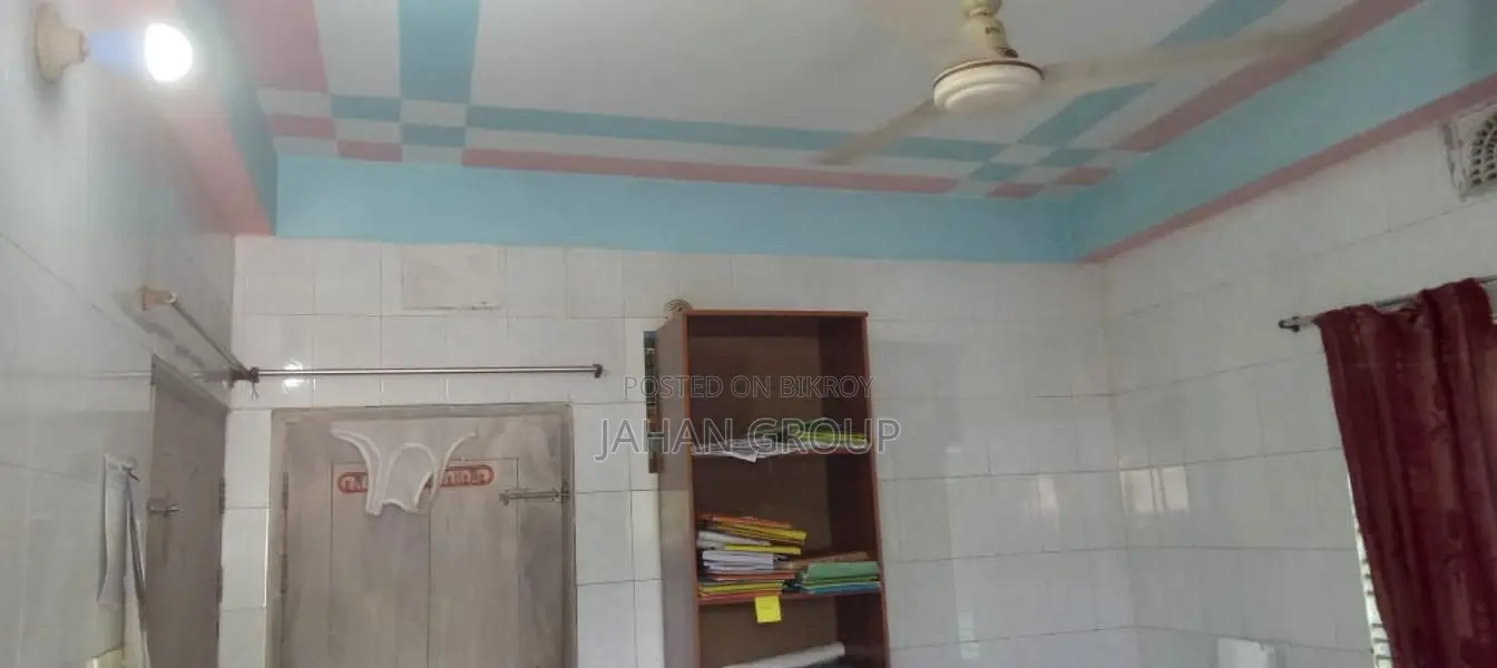 কুষ্টিয়া সদরে ফ্যামিলি জন্য ২ বেডরুমের ফ্ল্যাট ভাড়া হবে।