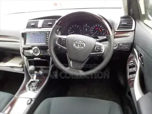 Toyota Premio 2020