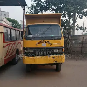 Eicher dum truck 2016