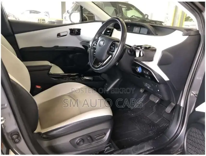 Toyota Prius A Touring Premium ২০২১