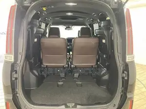 Toyota Esquire Hybrid GI PRIMEUM 2021