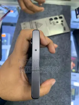 Samsung Galaxy S23 Ultra 12/256 (Used)