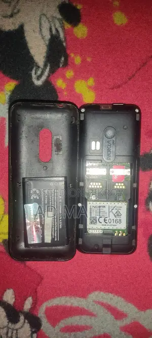 Nokia 220 button phone (Used)