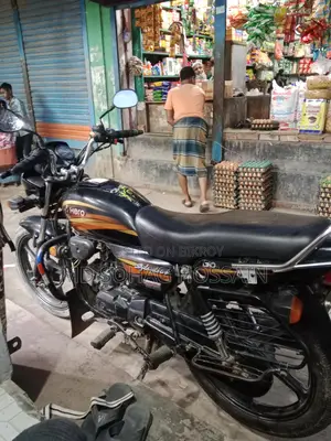 Hero Splendor Plus . 2023