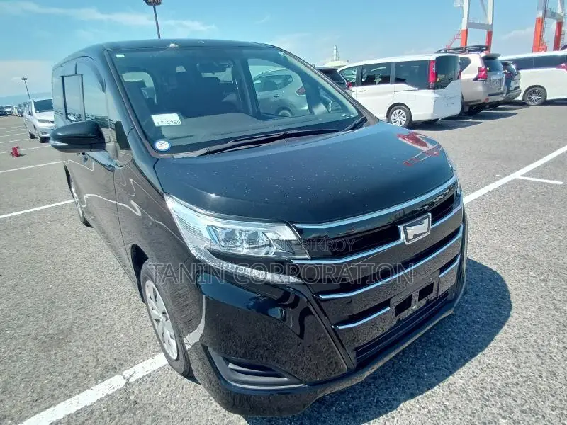 Toyota Noah Non Hybrid{X} 2020