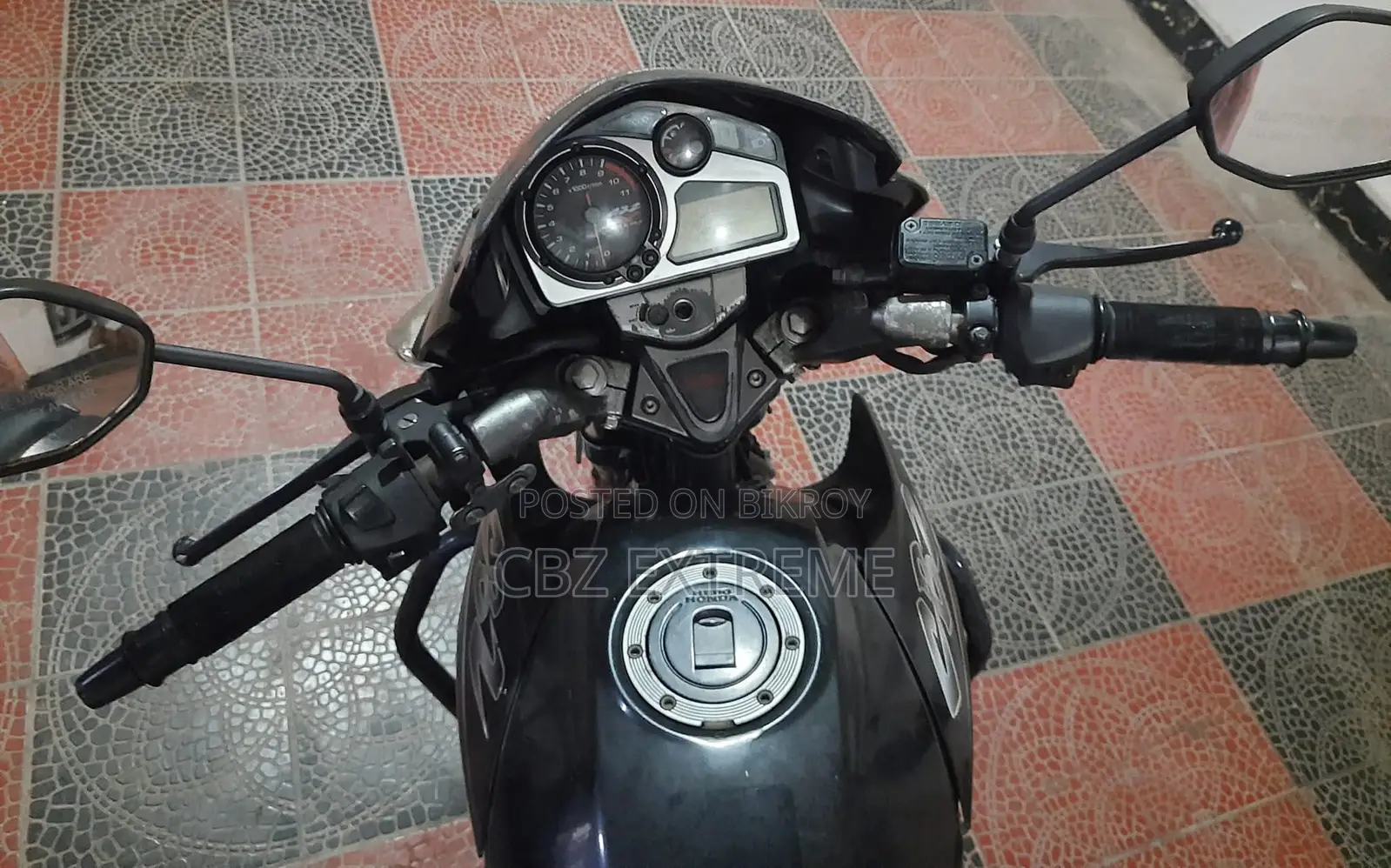 Hero CBZ Xtrem . 2011