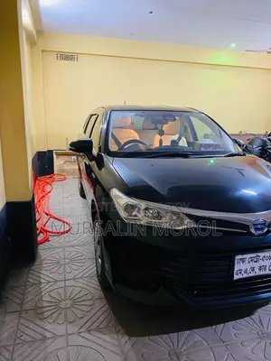 Toyota Fielder 2017