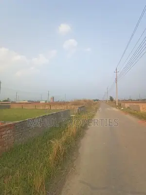 Urgent need. Bashundhara [ P Block ] South facing plot for sale