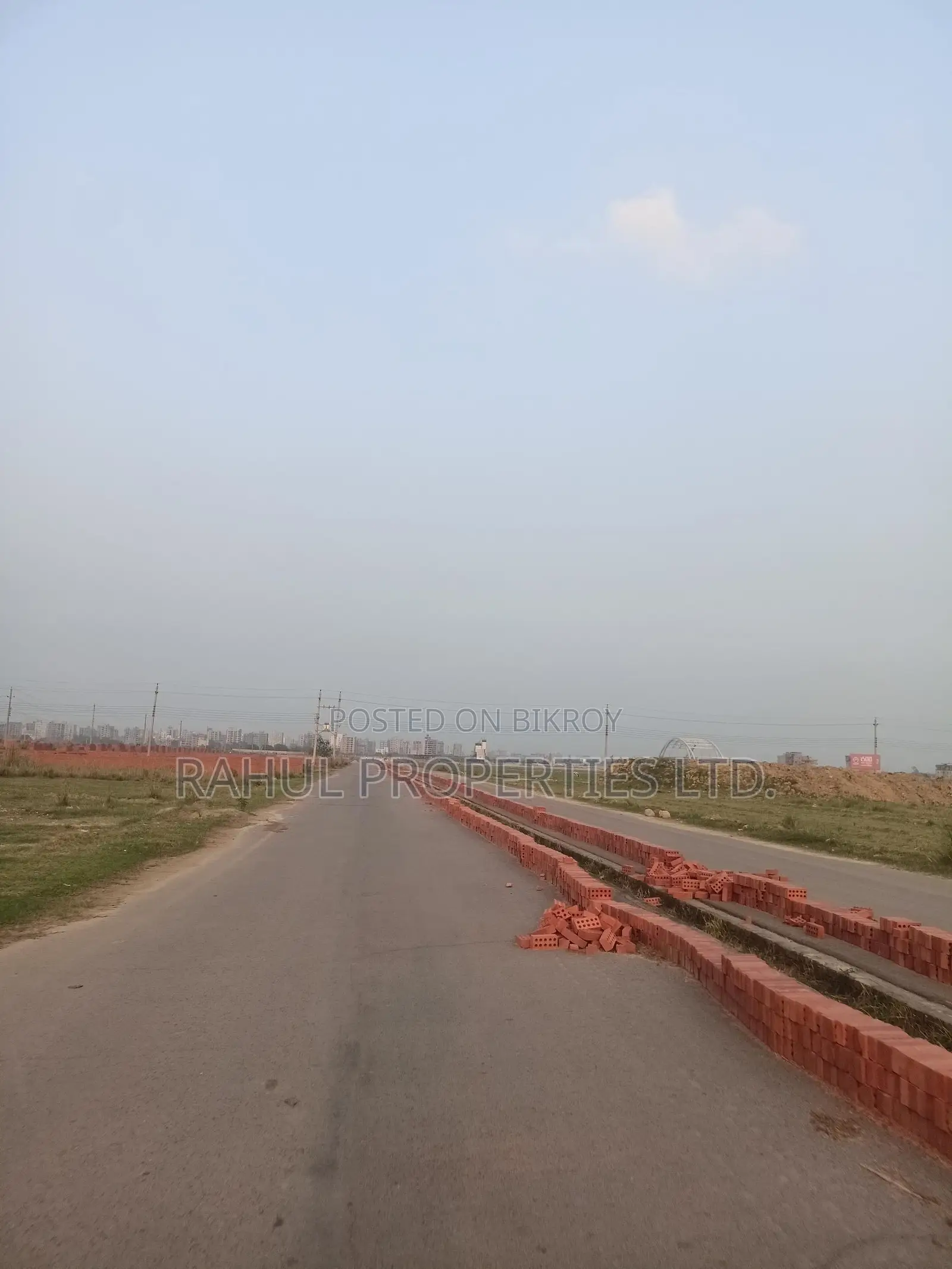 Urgent need. Bashundhara [ P Block ] South facing plot for sale