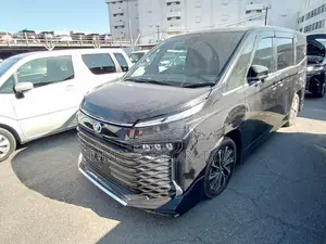 Toyota Voxy Hybrid S-Z 2024