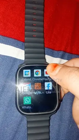 এন্ড্রয়েড ঘড়ি এবং ইয়ারবাডস
