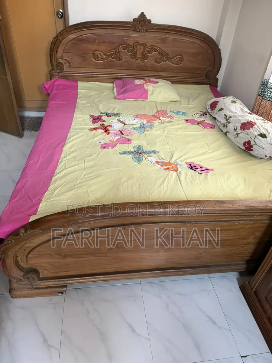Shegun wood king size bed