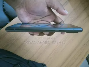 Google Pixel 6 . (Used)