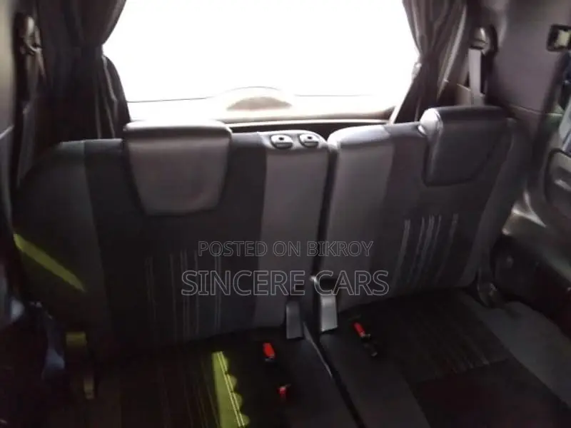 Toyota Esquire GI PREMIUM HYBRID 4.5 2020