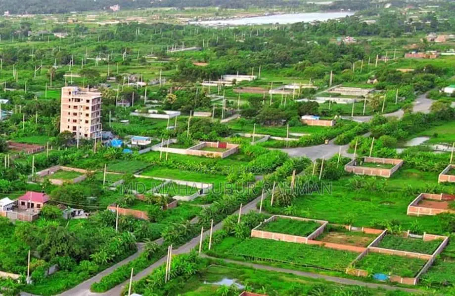 Lake Facing Plot for Sale in Purbachal (Sector 22, Road 216)