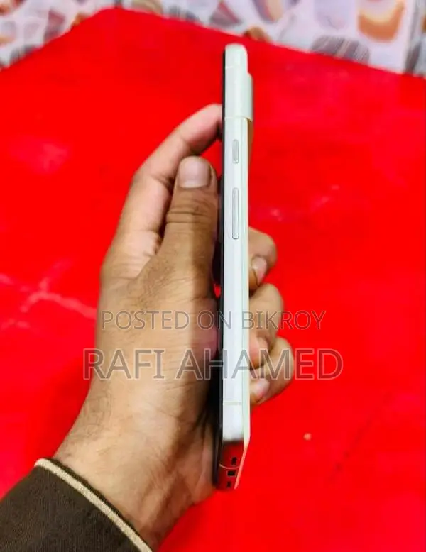 Google Pixel 7 . (Used)