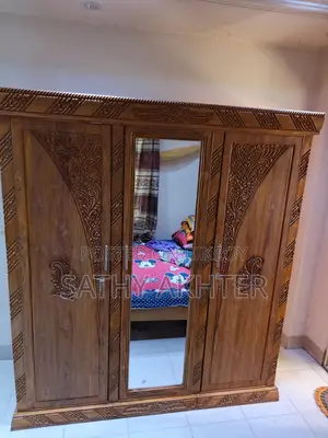 চিটাগাং সেগুন কাঠের আলমারি