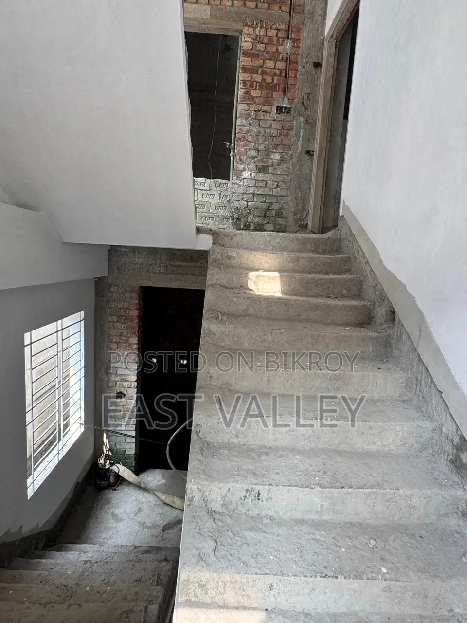 I Block 1500 sqft al most ready flat for sale in bashundhara r/a,