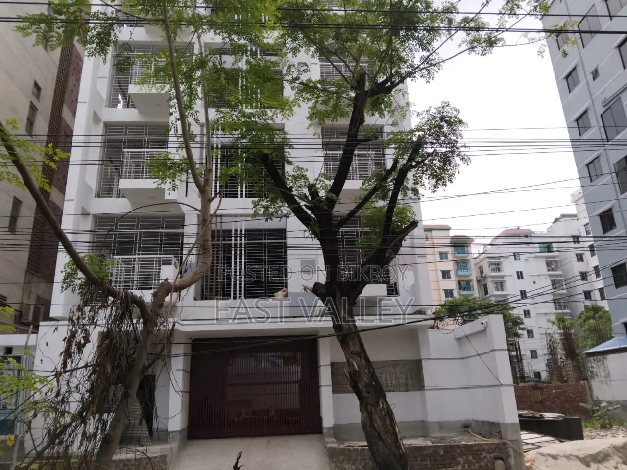 I Block 1500 sqft al most ready flat for sale in bashundhara r/a,
