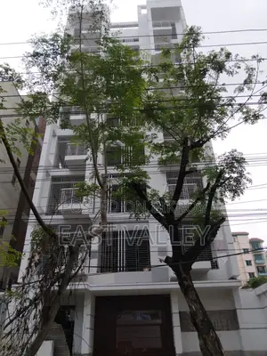 I Block 1500 sqft al most ready flat for sale in bashundhara r/a,