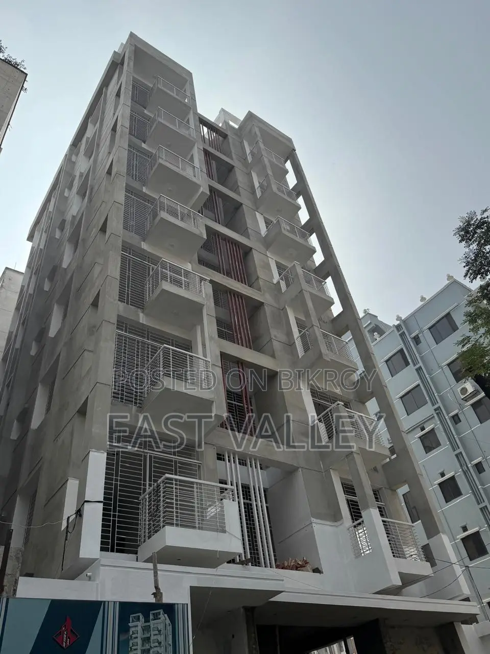 I Block 1500 sqft al most ready flat for sale in bashundhara r/a,