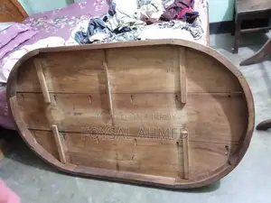 ডাইনিং টেবিল ৫ টি চেয়ার সহ