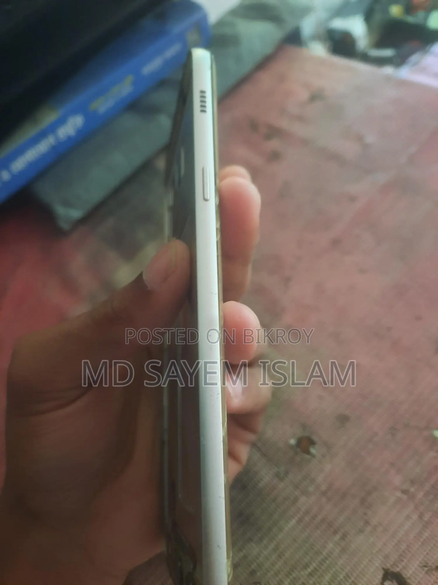Samsung Galaxy A7 . (Used)