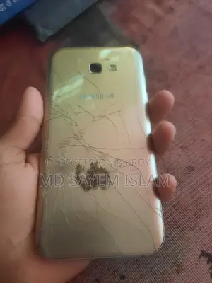 Samsung Galaxy A7 . (Used)