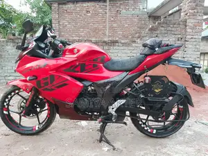 Suzuki Gixxer SF . 2022