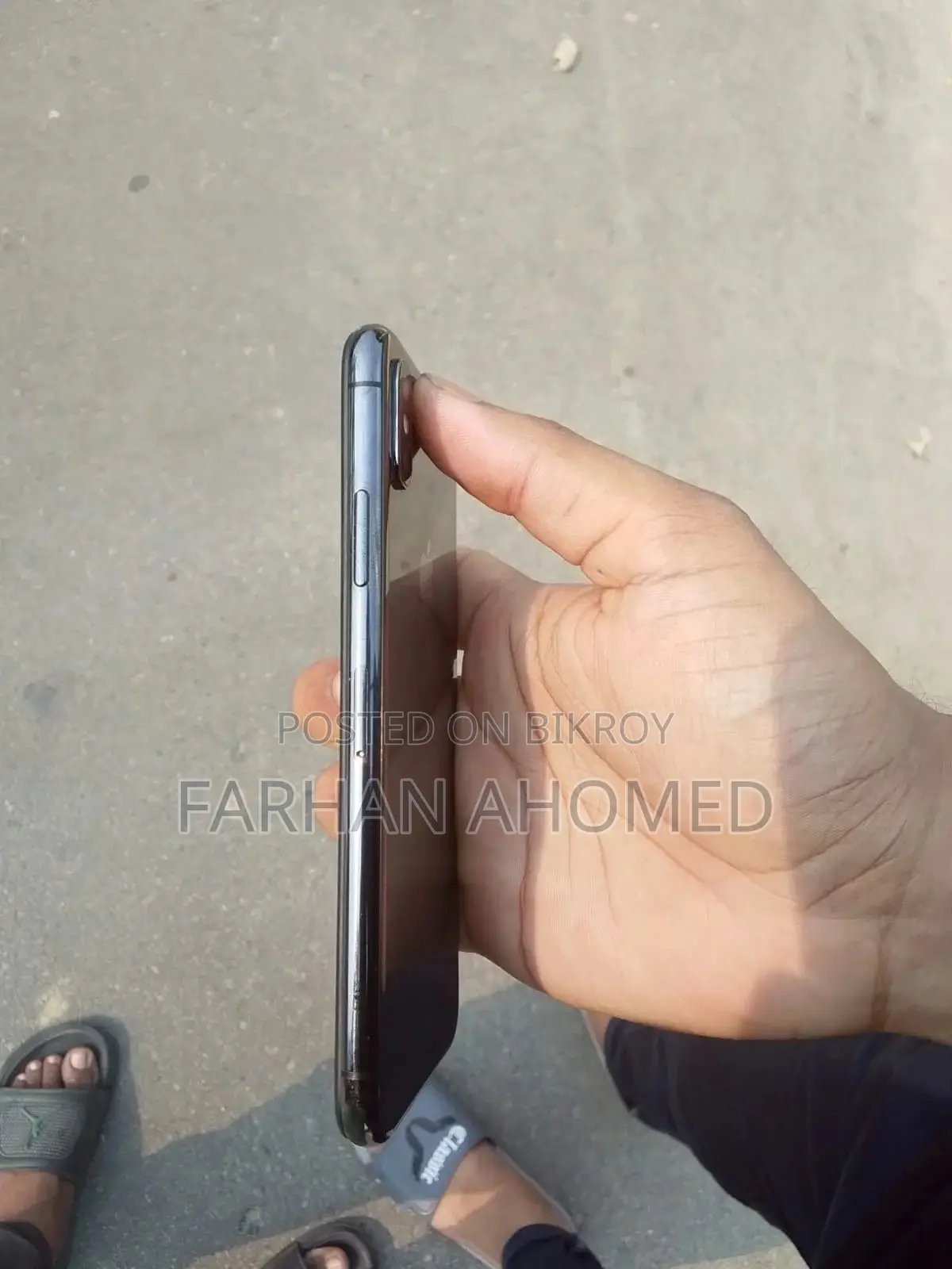 Apple iPhone X (Used)