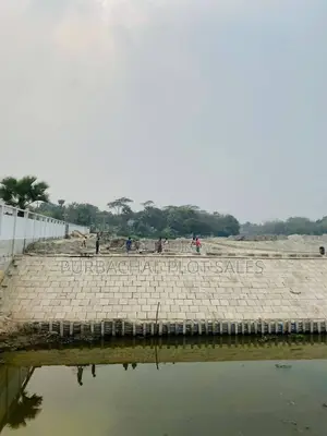 পূর্বাচলে প্লট কিনুন!