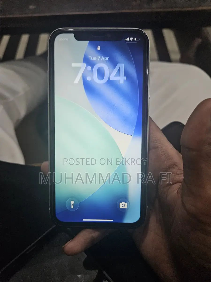 Apple iPhone 11 (Used)