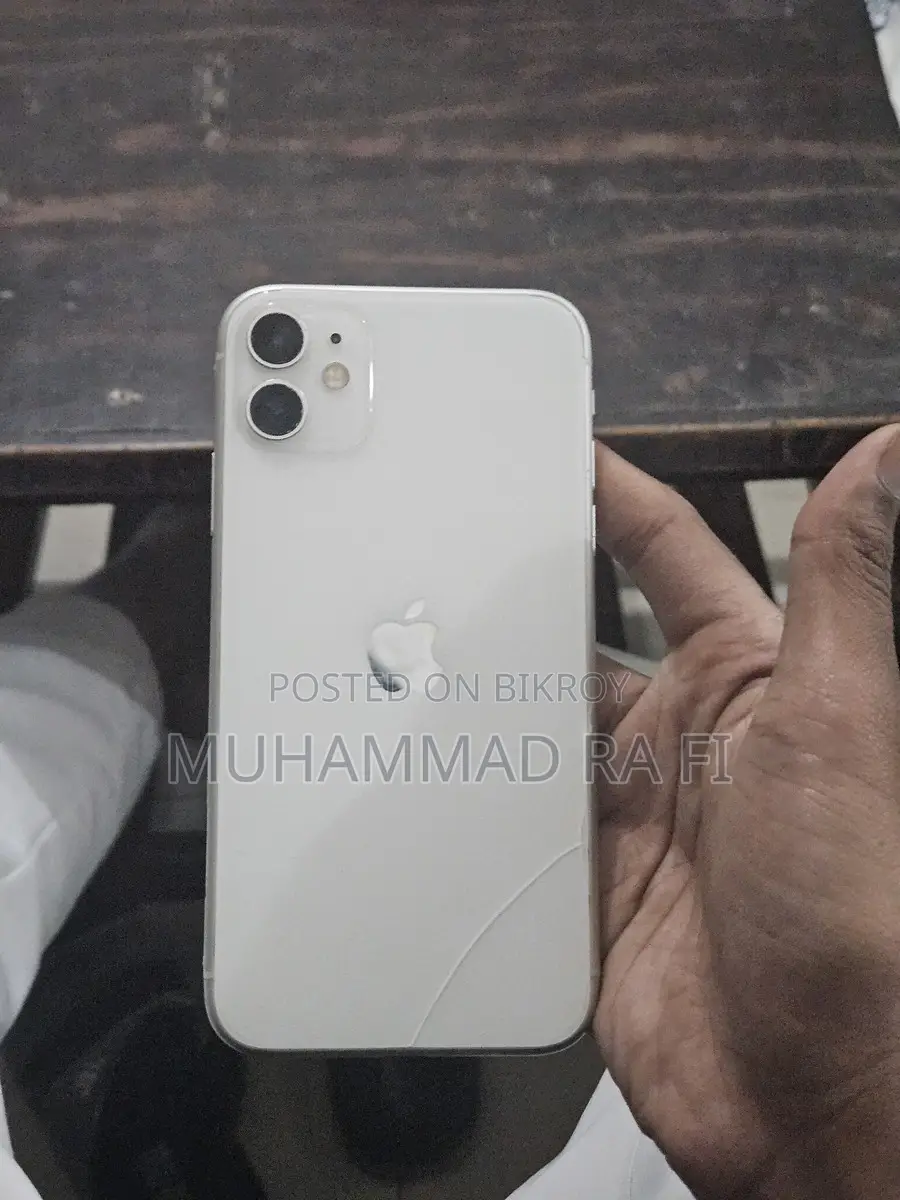 Apple iPhone 11 (Used)