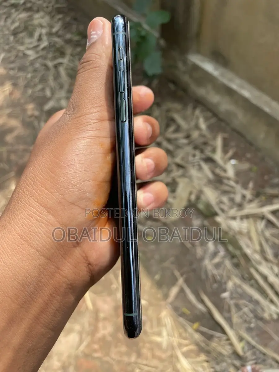 Apple iPhone 11 Pro Max (ব্যবহৃত)