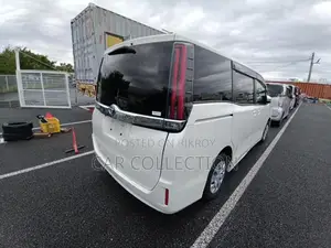 Toyota Noah X Non Hybrid 2-PW 2020