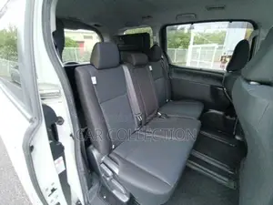 Toyota Noah X Non Hybrid 2-PW 2020
