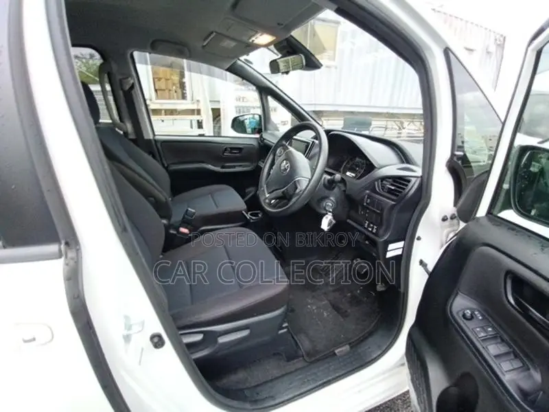 Toyota Noah X Non Hybrid 2-PW 2020