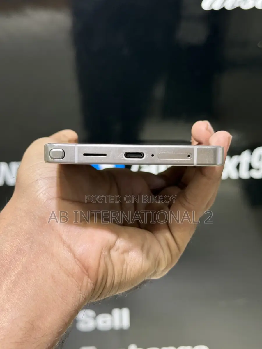 Samsung Galaxy S25 Ultra (Used)